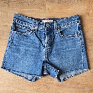 NWOT LEVI'S Ribcage Shorts SZ 27